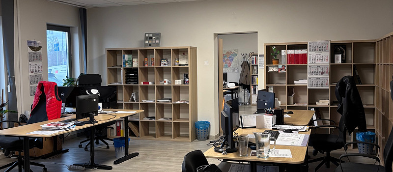 *** BRING YOUR BUSINESS TO THE WESTERN GATE OF BUDAPEST! ***