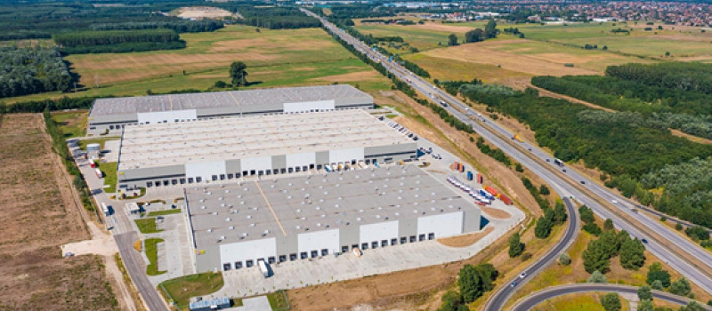 WAREHOUSE FOR RENT IN VECSÉS